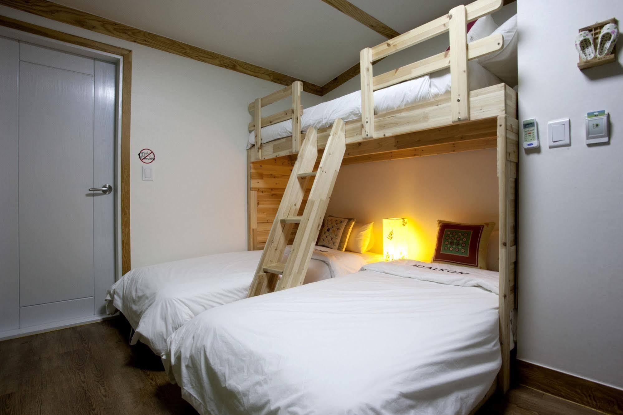 Mini Hotel Dalkom In Dongdaemun Seoul Eksteriør billede