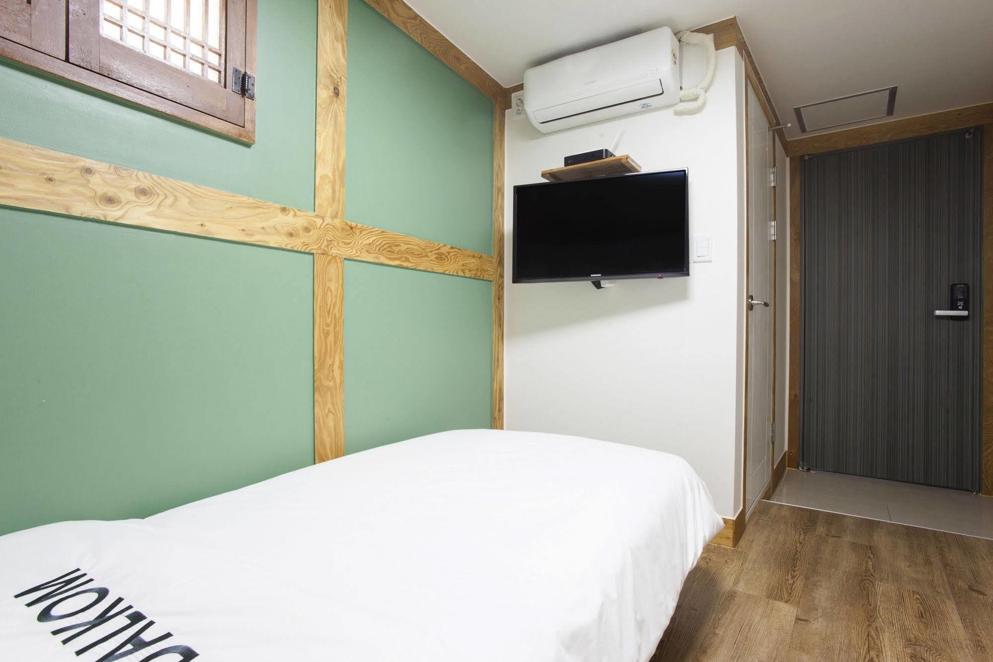 Mini Hotel Dalkom In Dongdaemun Seoul Eksteriør billede