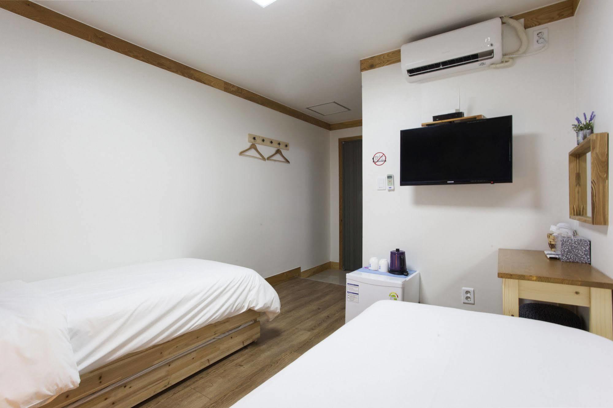 Mini Hotel Dalkom In Dongdaemun Seoul Eksteriør billede