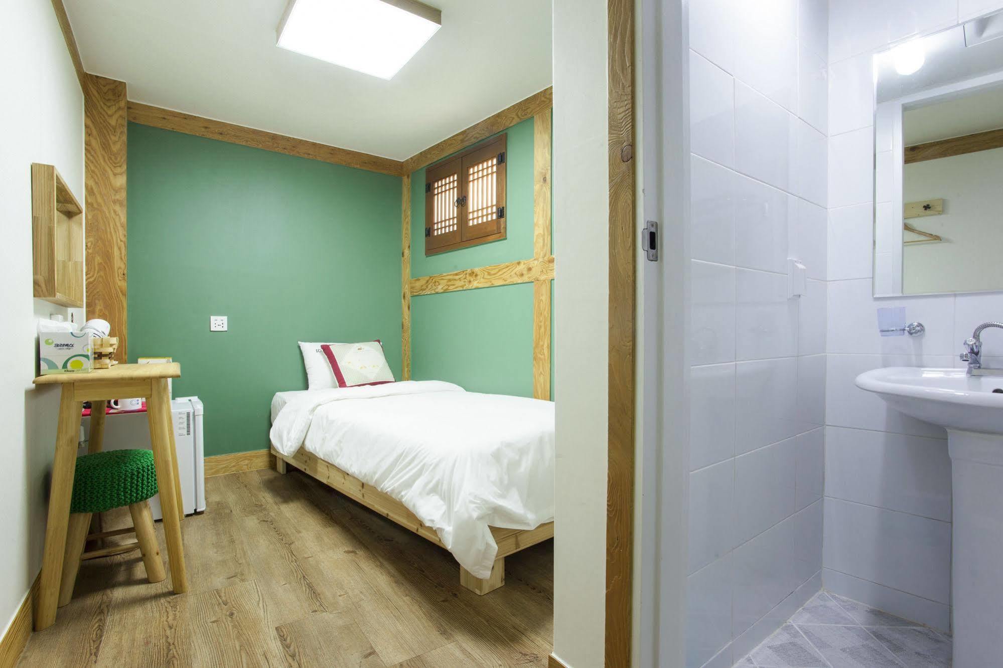 Mini Hotel Dalkom In Dongdaemun Seoul Eksteriør billede