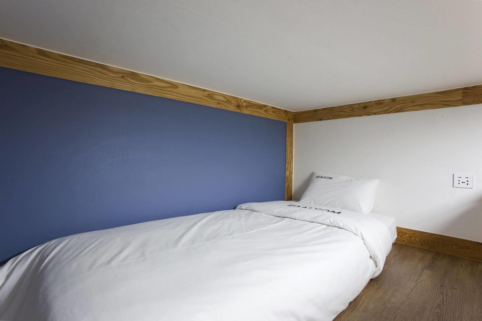 Mini Hotel Dalkom In Dongdaemun Seoul Eksteriør billede