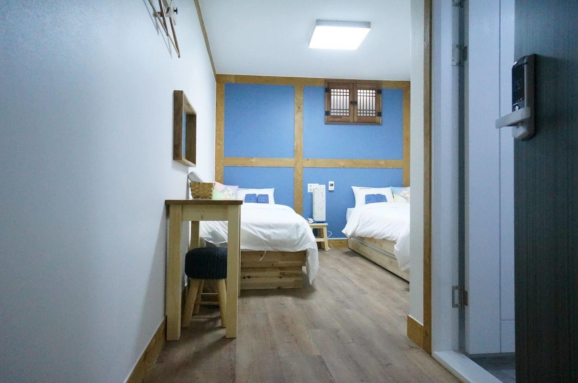 Mini Hotel Dalkom In Dongdaemun Seoul Eksteriør billede