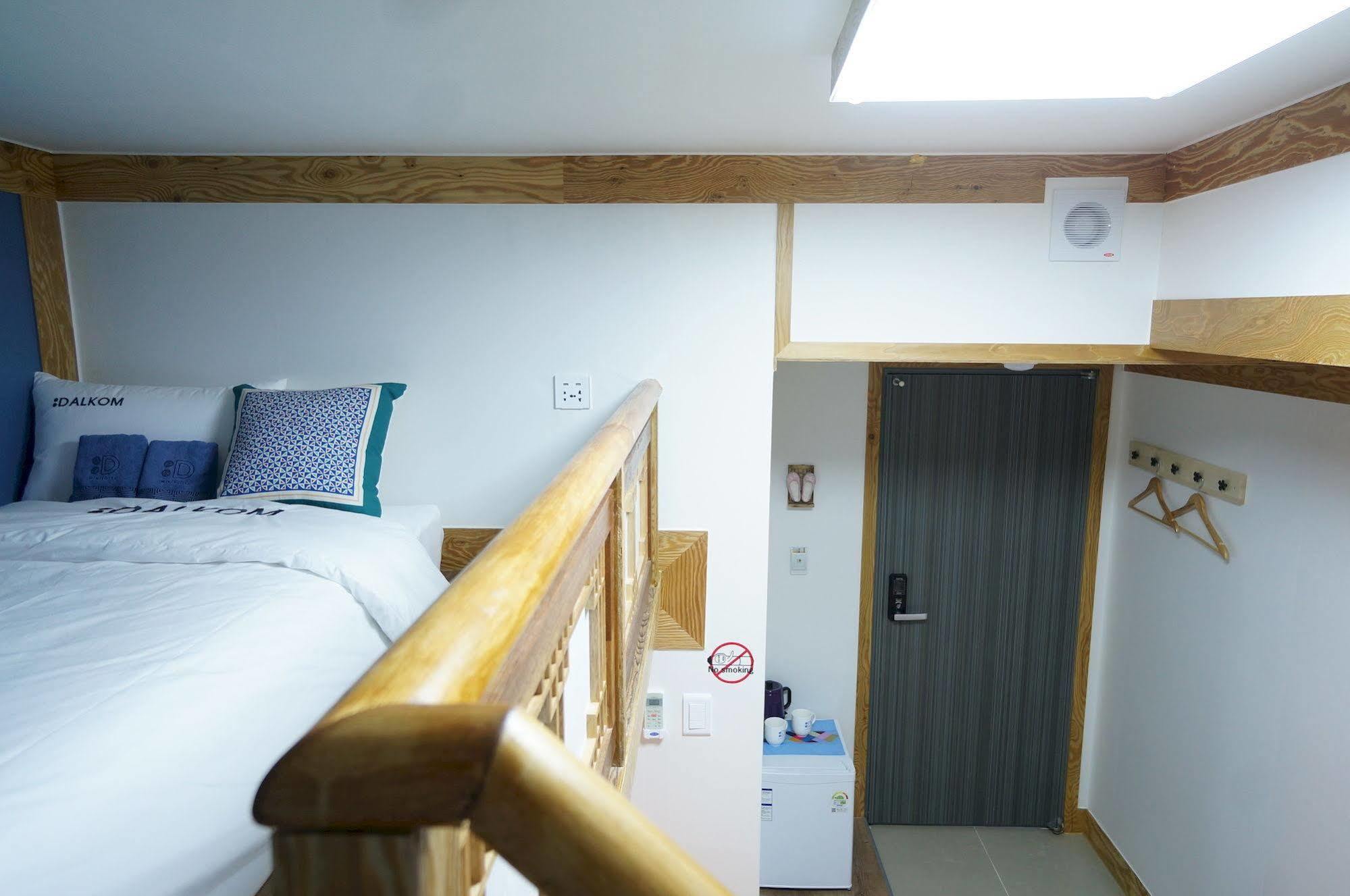 Mini Hotel Dalkom In Dongdaemun Seoul Eksteriør billede