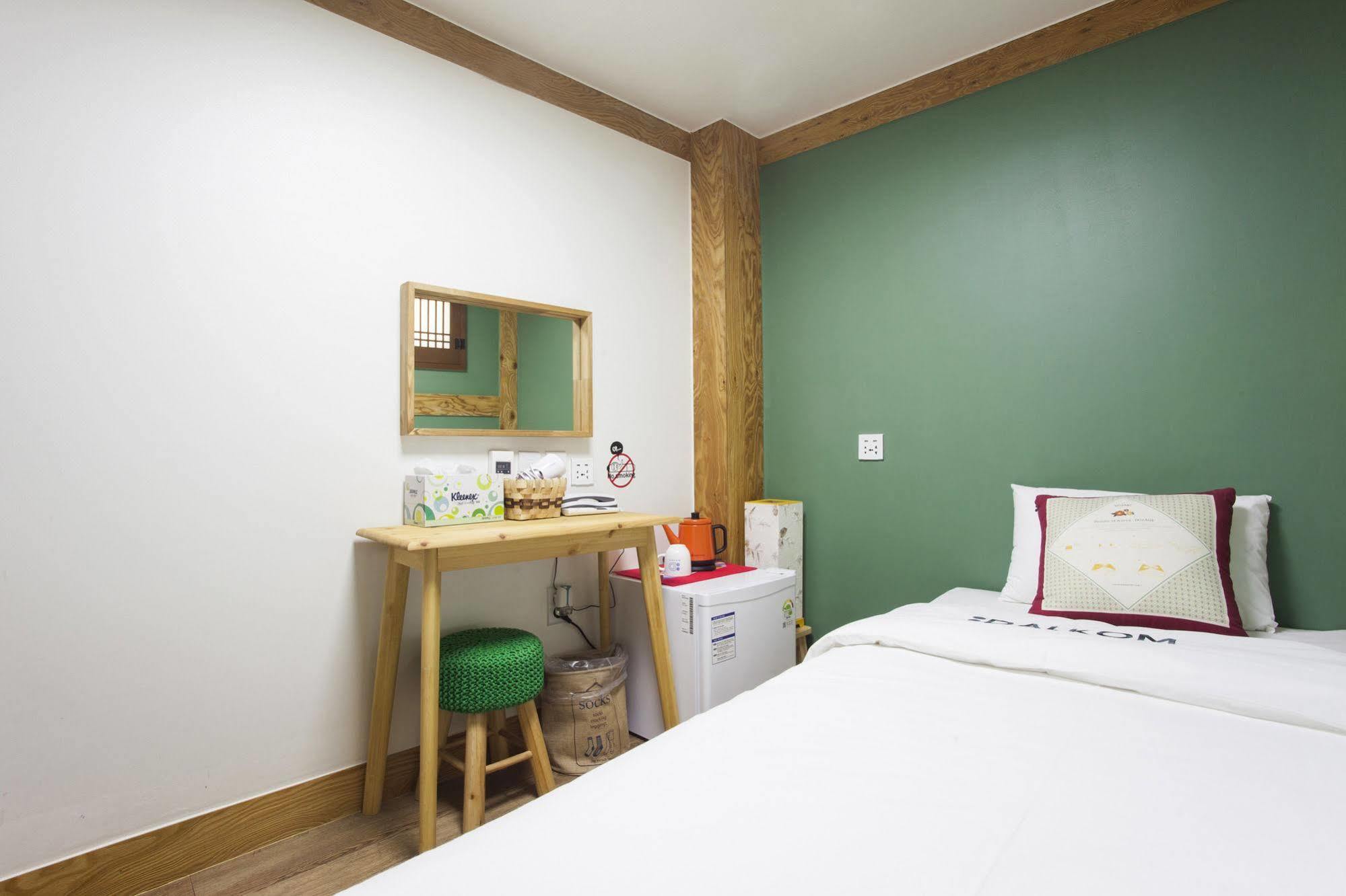 Mini Hotel Dalkom In Dongdaemun Seoul Eksteriør billede